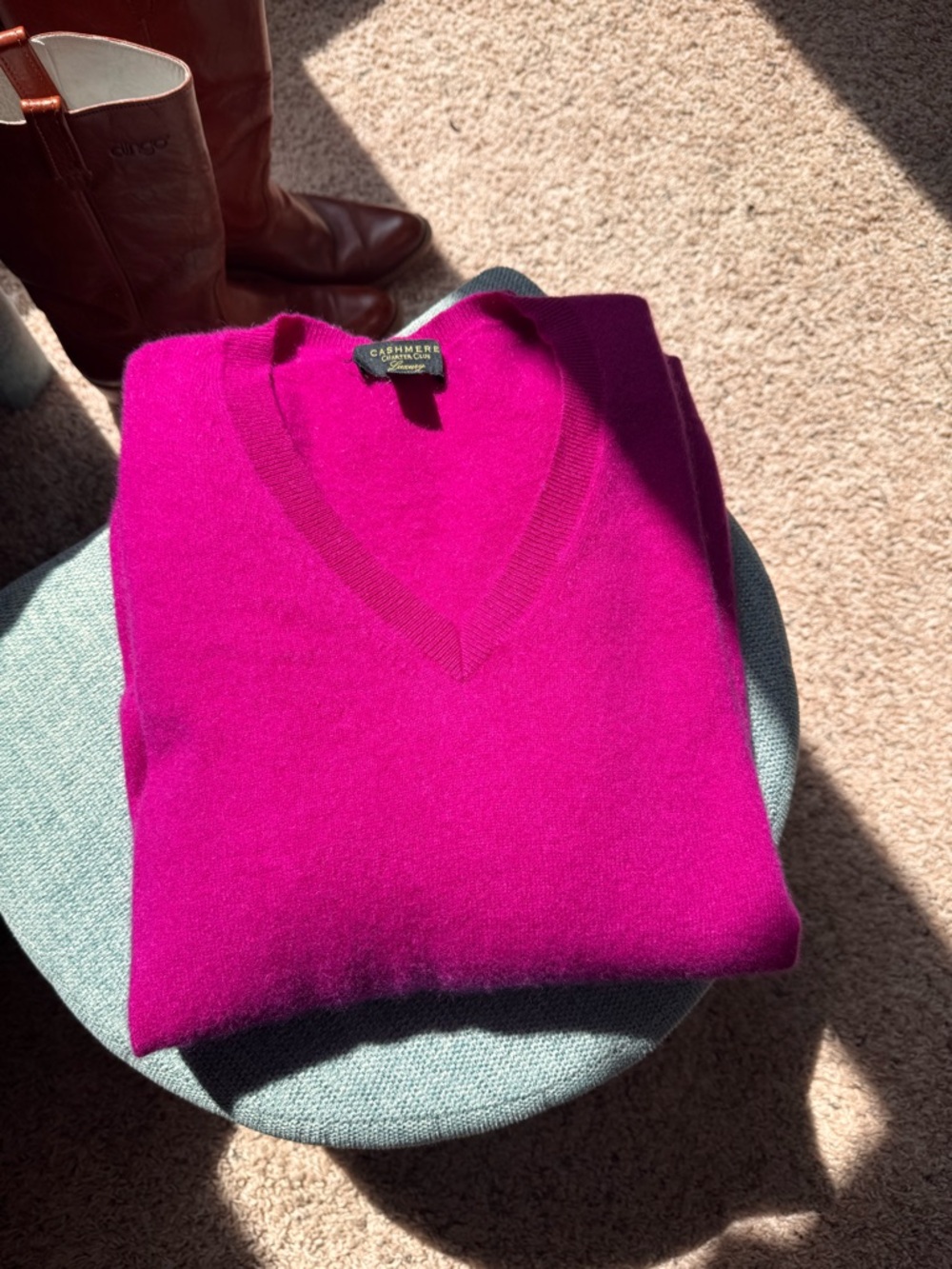 Cashmere V-Neck Sweater in Bright Fuchsia - Picture 2 of 5
